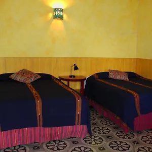 *** Hotel Medio Mundo Mexique